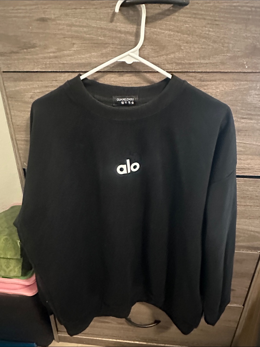 Women’s Black Crewneck Sweatshirt size L